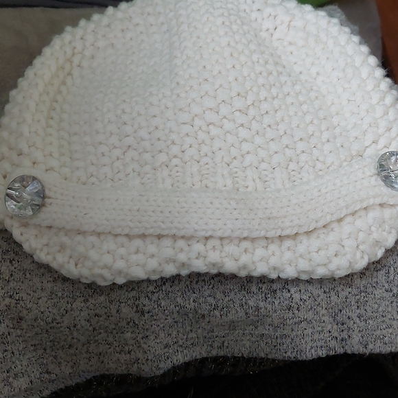 Knit Hat - Picture 4 of 5